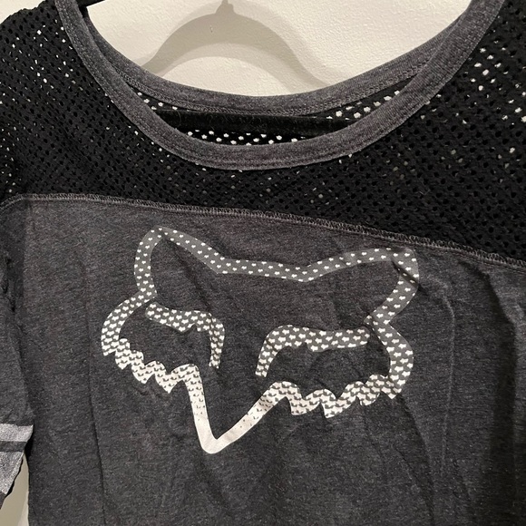 Fila cropped shirt , no tags. it’s about a size large - X-Large womens - Picture 3 of 4